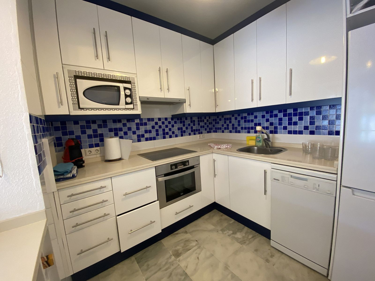3 Bed Apartment for sale in Fuengirola Costa Del Sol, Málaga, Spain