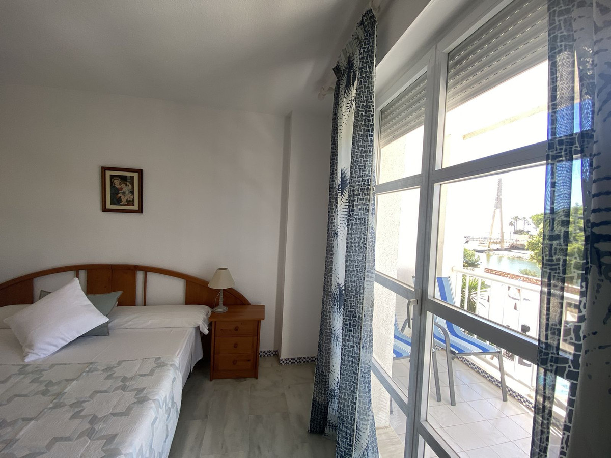3 Bed Apartment for sale in Fuengirola Costa Del Sol, Málaga, Spain