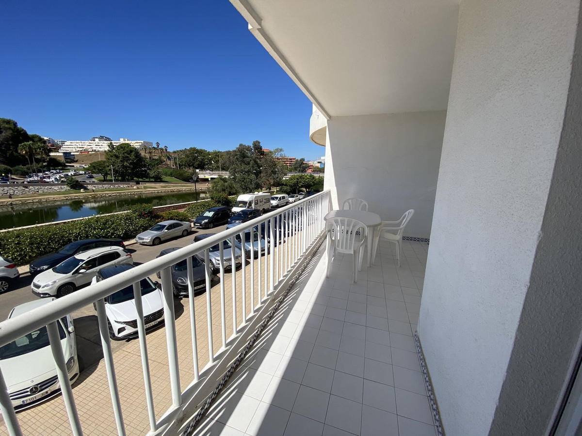 3 Bed Apartment for sale in Fuengirola Costa Del Sol, Málaga, Spain
