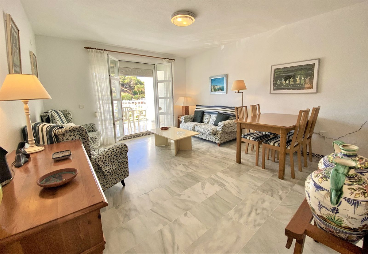 3 Bed Apartment for sale in Fuengirola Costa Del Sol, Málaga, Spain