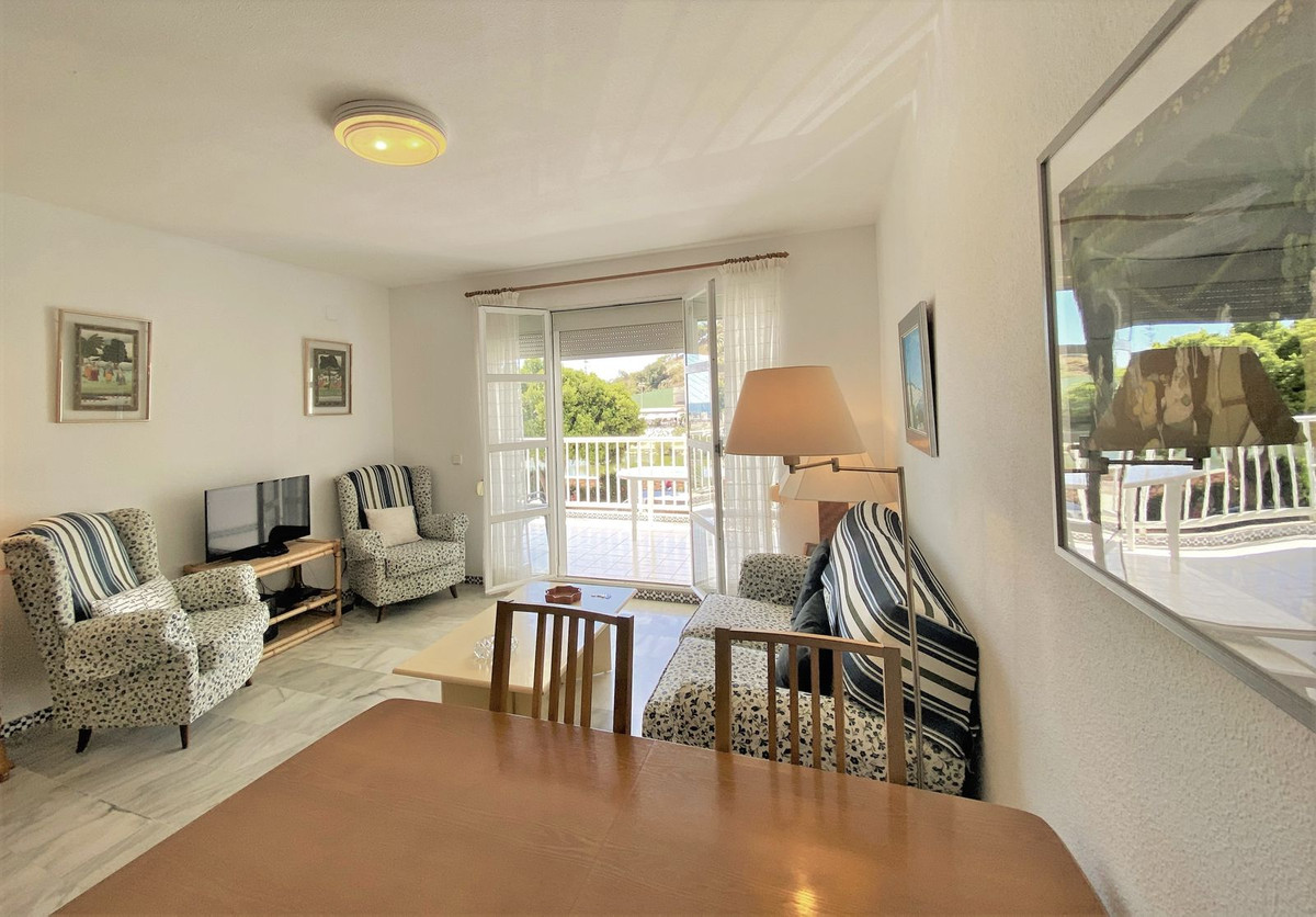 3 Bed Apartment for sale in Fuengirola Costa Del Sol, Málaga, Spain