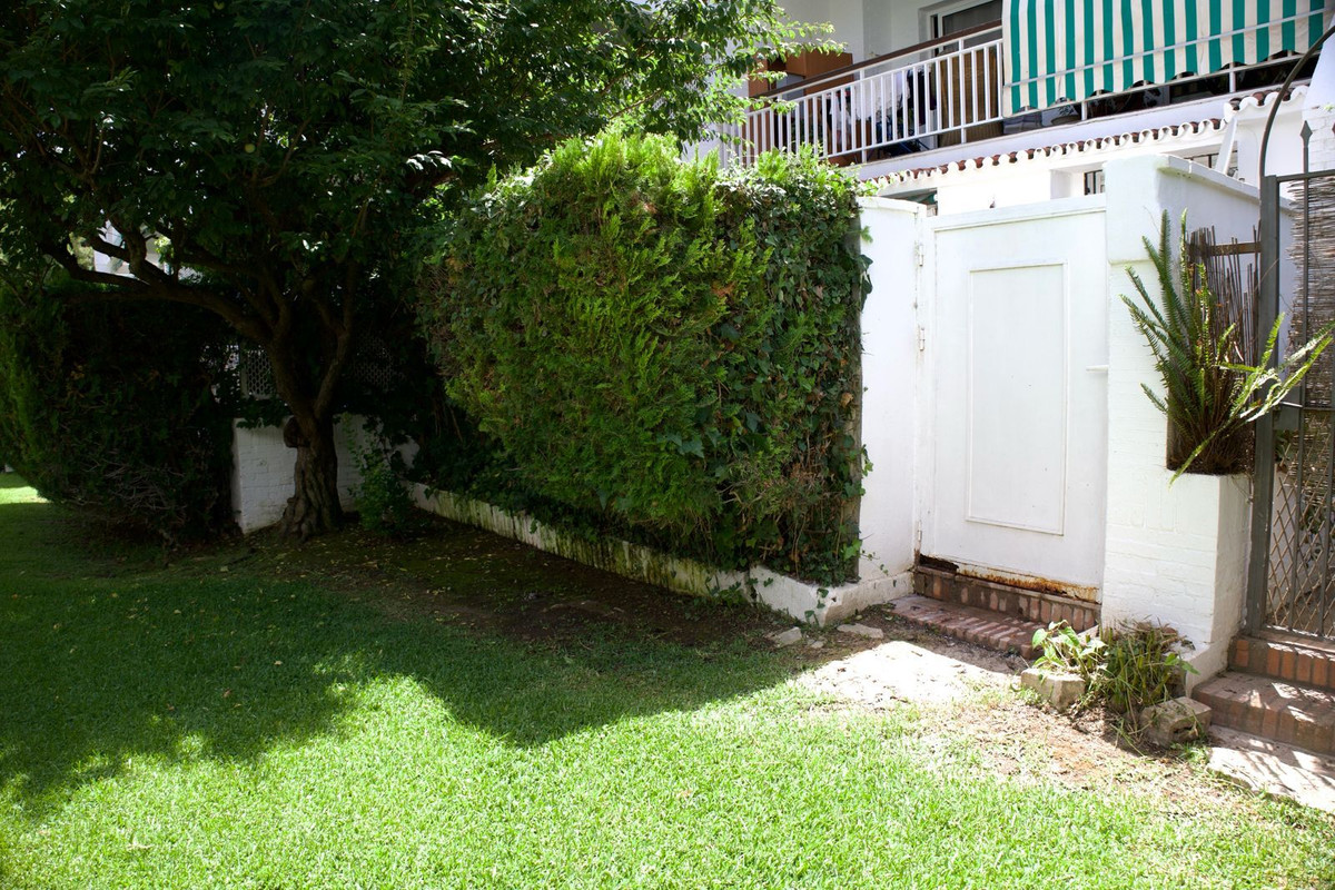 Se vende Apartamento Planta Baja de 2 dormitorios en Costa Del Sol, Málaga, España