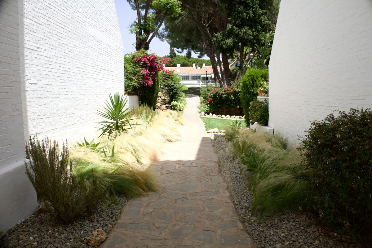 Se vende Apartamento Planta Baja de 2 dormitorios en Costa Del Sol, Málaga, España