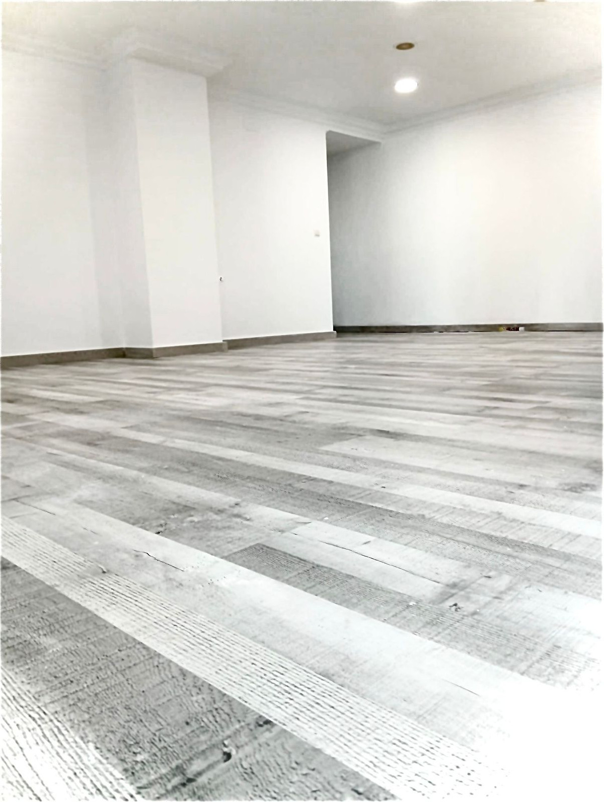 1 Bed Commercial unit for sale in Estepona Costa Del Sol, Málaga, Spain