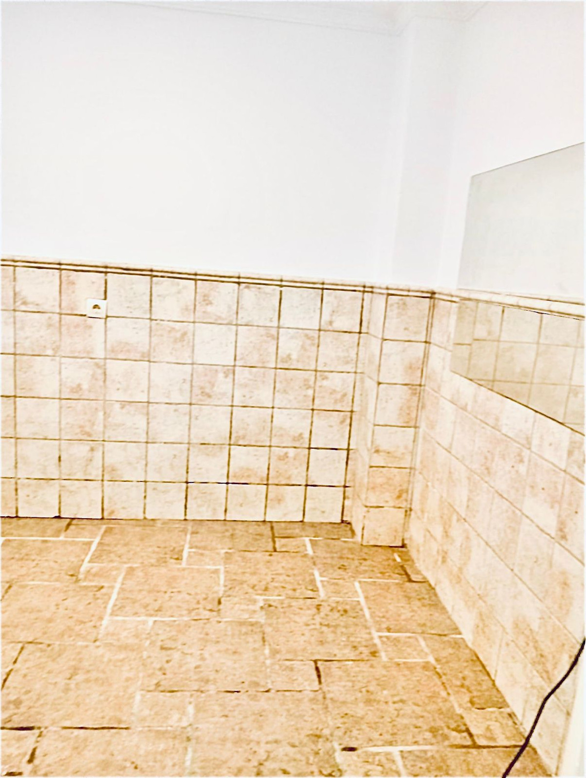 1 Bed Commercial unit for sale in Estepona Costa Del Sol, Málaga, Spain