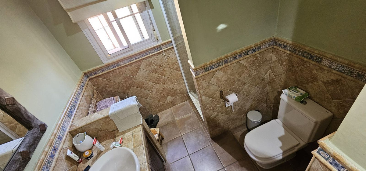 5 Bed Townhouse for sale in El Rosario Costa Del Sol, Málaga, Spain