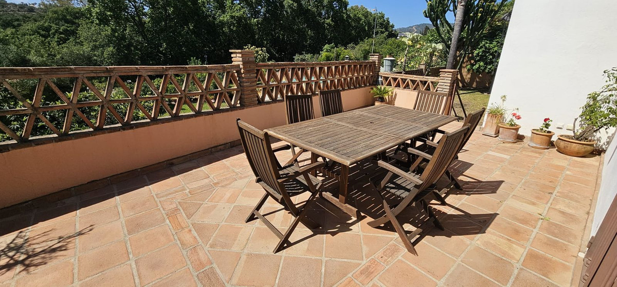 5 Bed Townhouse for sale in El Rosario Costa Del Sol, Málaga, Spain