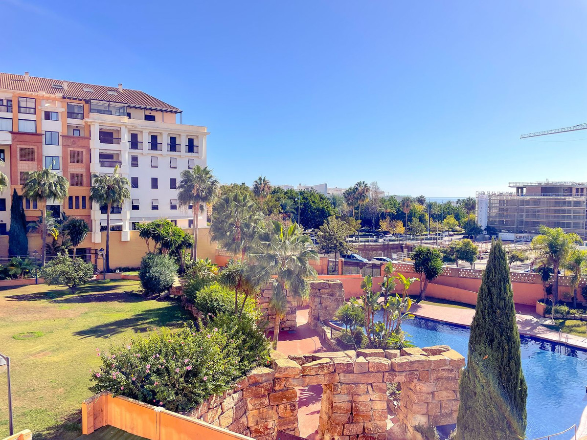 3 Bed Apartment for sale in San Pedro De Alcántara Costa Del Sol, Málaga, Spain