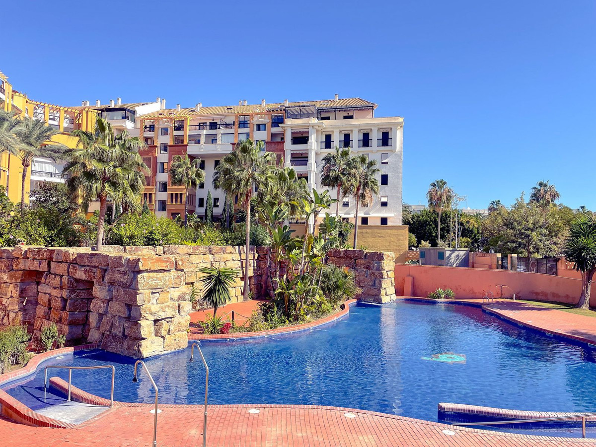 3 Bed Apartment for sale in San Pedro De Alcántara Costa Del Sol, Málaga, Spain