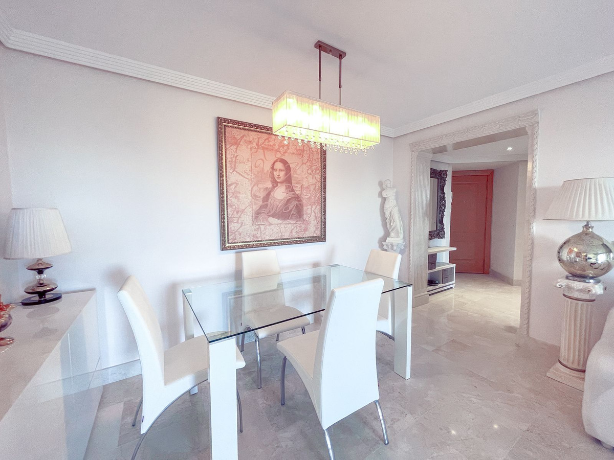 3 Bed Apartment for sale in San Pedro De Alcántara Costa Del Sol, Málaga, Spain