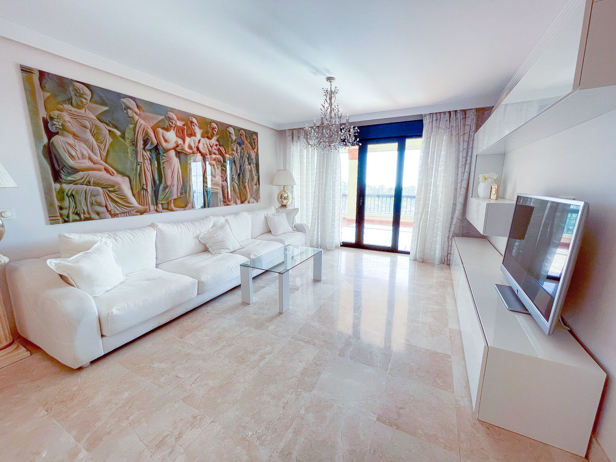 3 Bed Apartment for sale in San Pedro De Alcántara Costa Del Sol, Málaga, Spain