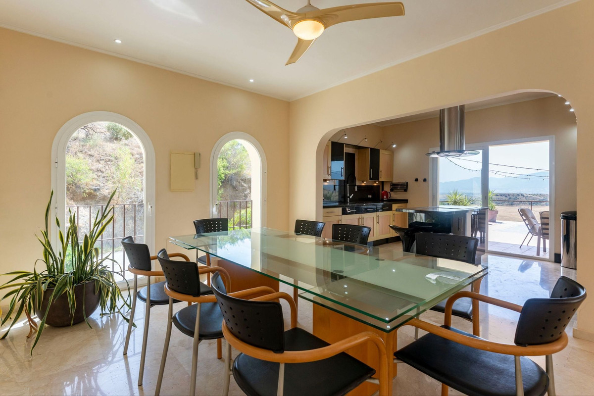 3 Bed Townhouse for sale in Cártama Costa Del Sol, Málaga, Spain