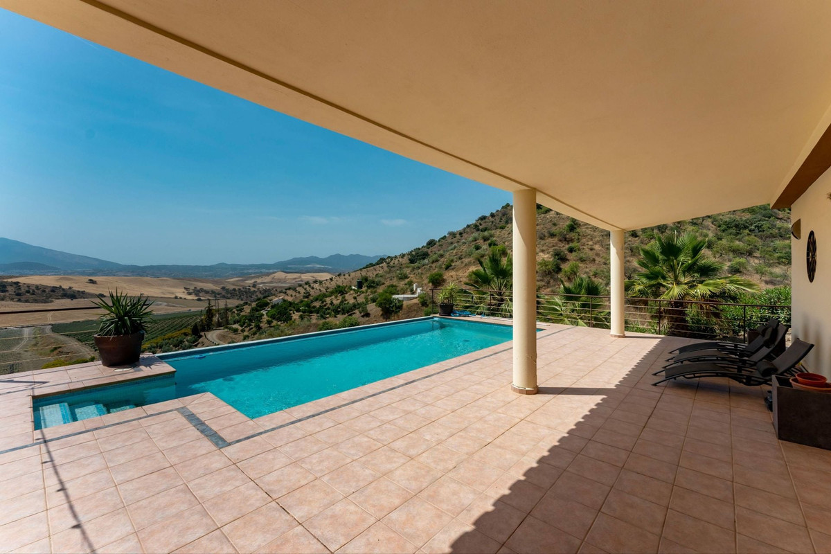 3 Bed Townhouse for sale in Cártama Costa Del Sol, Málaga, Spain