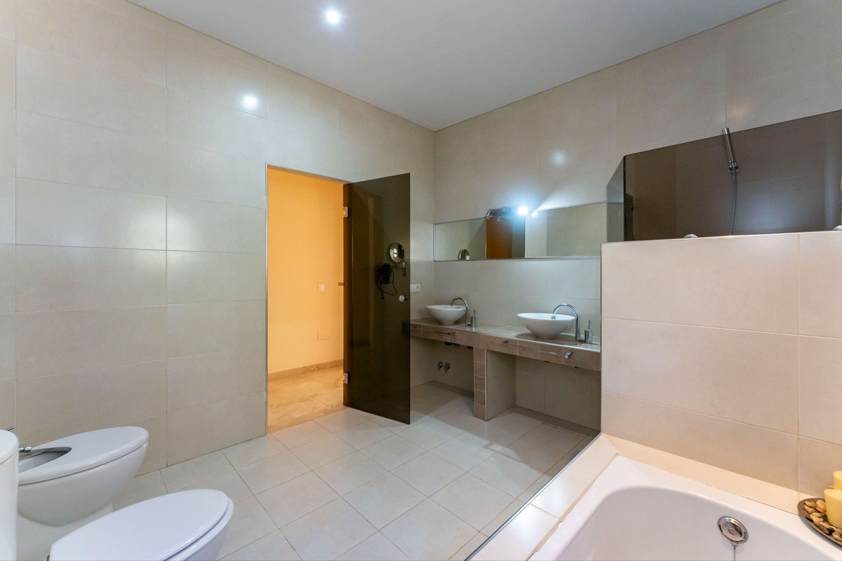 3 Bed Townhouse for sale in Cártama Costa Del Sol, Málaga, Spain