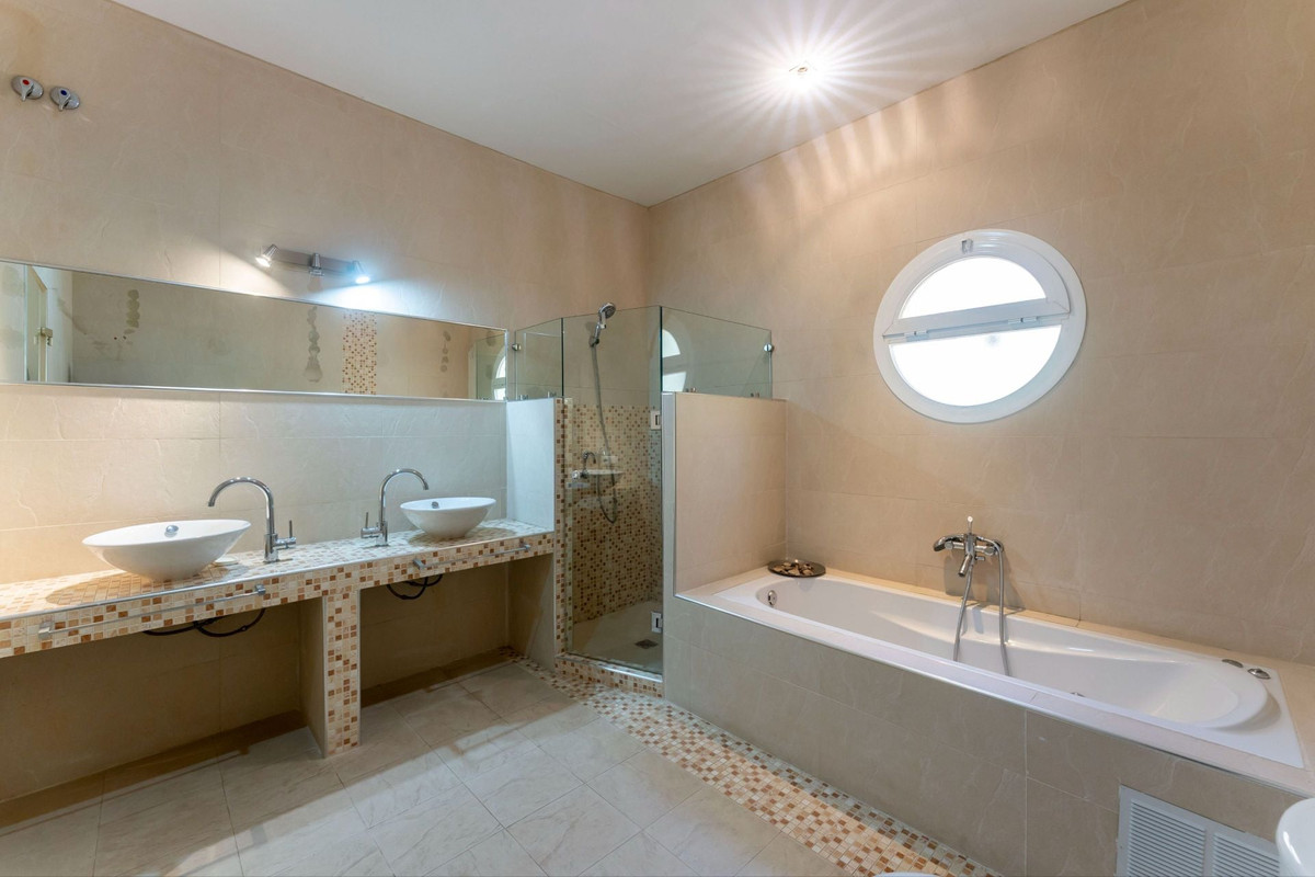 3 Bed Townhouse for sale in Cártama Costa Del Sol, Málaga, Spain