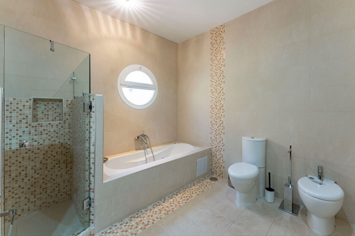 3 Bed Townhouse for sale in Cártama Costa Del Sol, Málaga, Spain