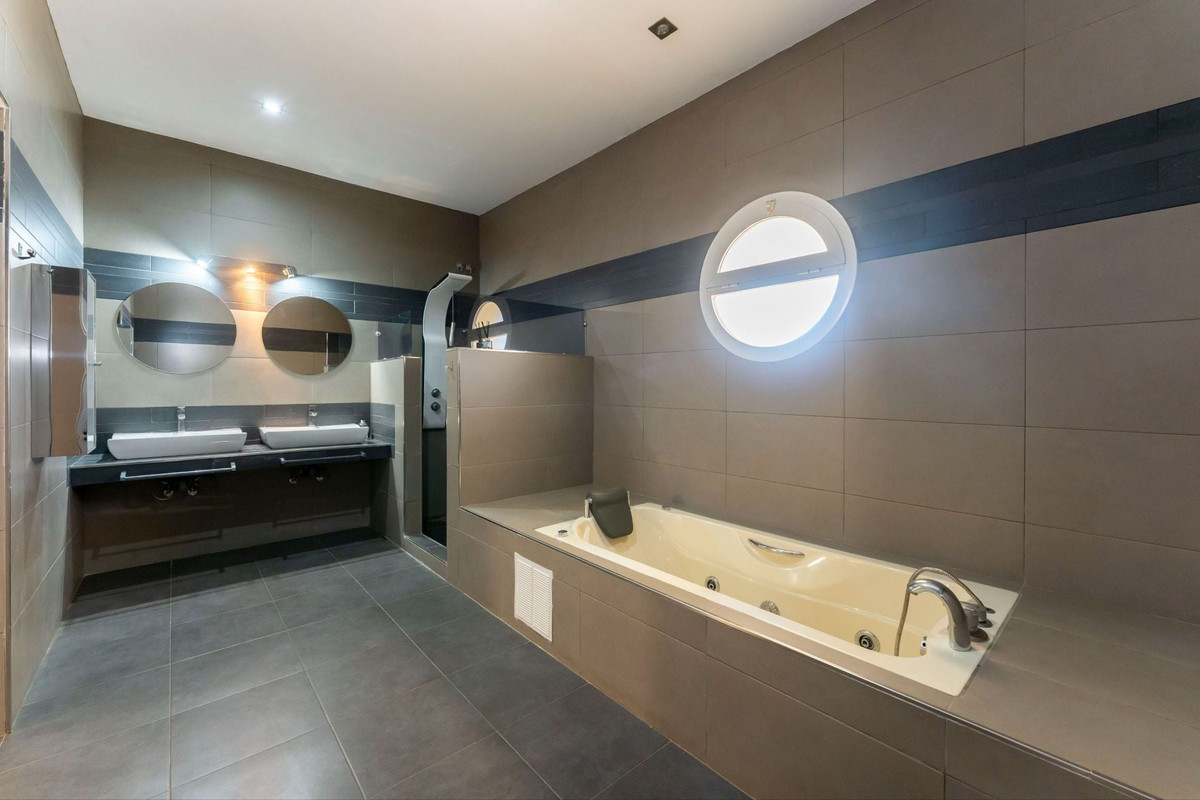 3 Bed Townhouse for sale in Cártama Costa Del Sol, Málaga, Spain
