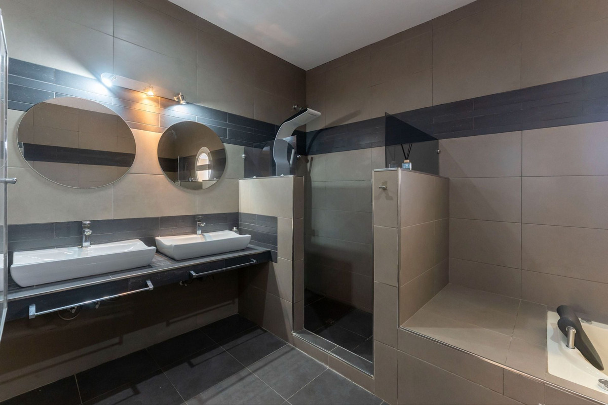 3 Bed Townhouse for sale in Cártama Costa Del Sol, Málaga, Spain