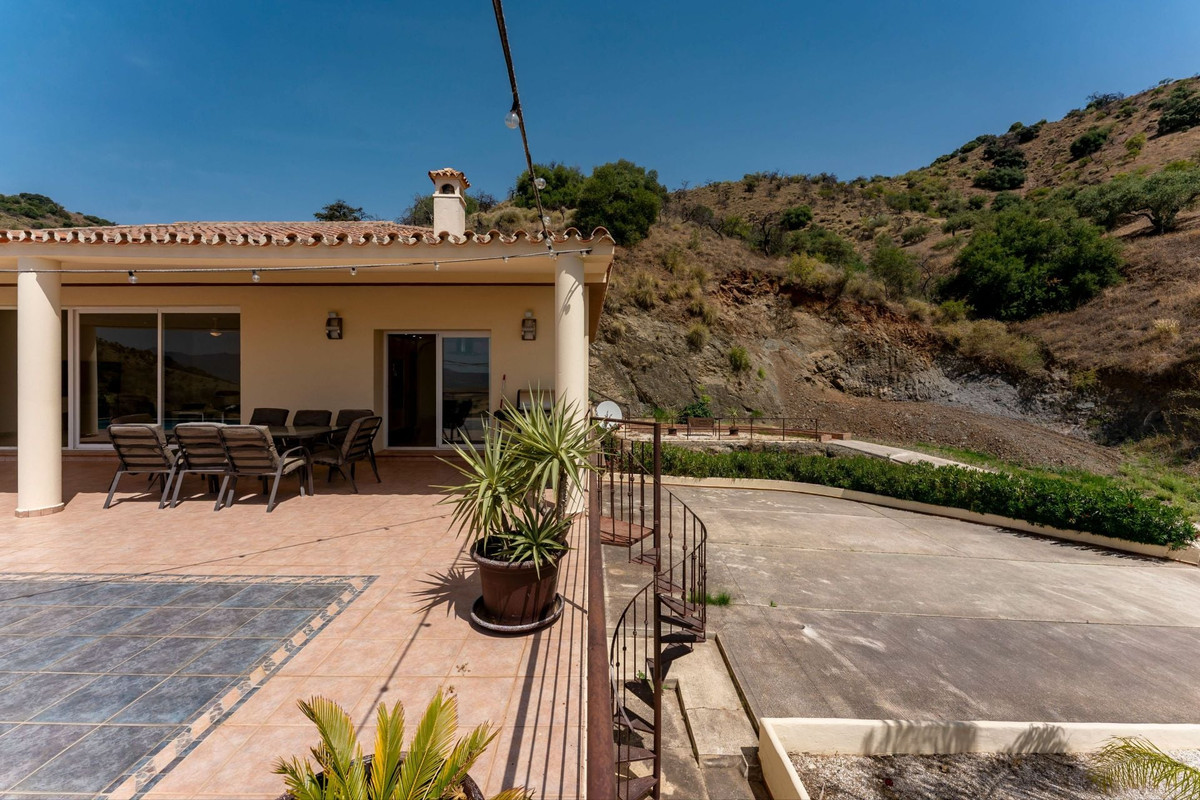 3 Bed Townhouse for sale in Cártama Costa Del Sol, Málaga, Spain