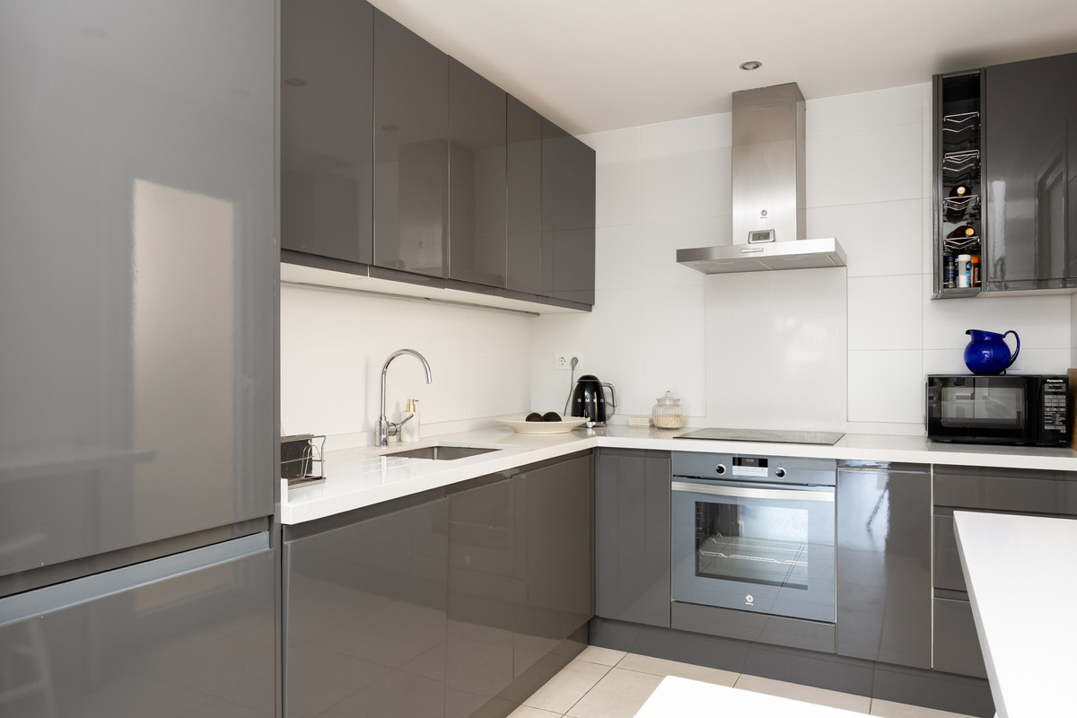 3 Bed Apartment for sale in La Campana Costa Del Sol, Málaga, Spain
