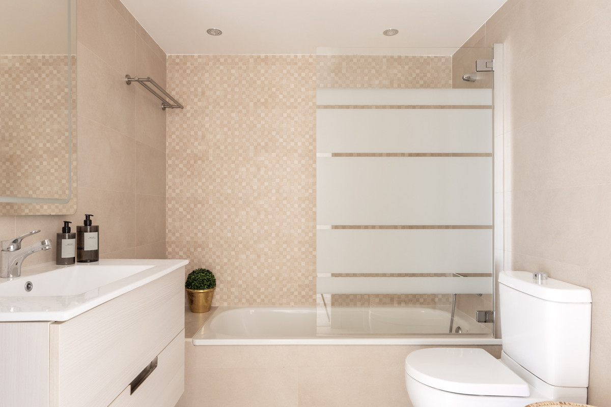 3 Bed Apartment for sale in La Campana Costa Del Sol, Málaga, Spain