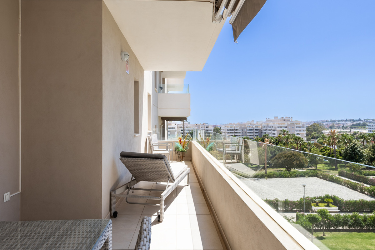3 Bed Apartment for sale in La Campana Costa Del Sol, Málaga, Spain