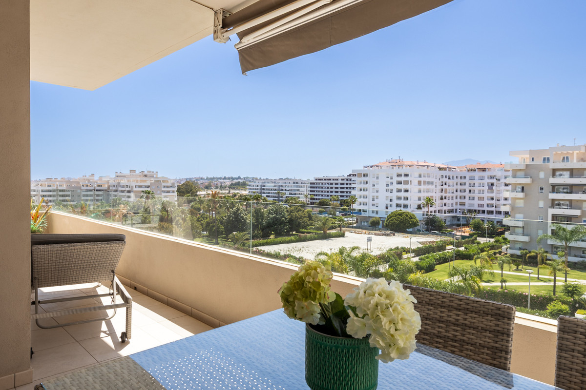 3 Bed Apartment for sale in La Campana Costa Del Sol, Málaga, Spain