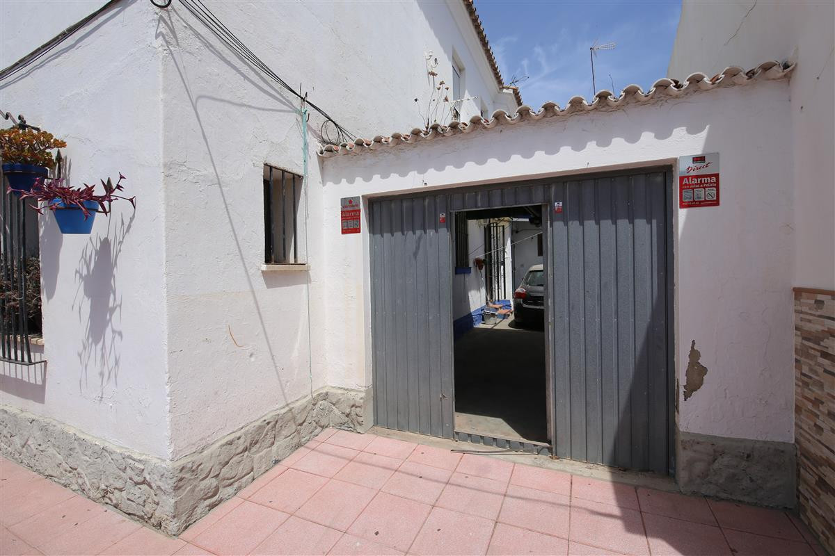 9 Bed Townhouse for sale in Estepona Costa Del Sol, Málaga, Spain