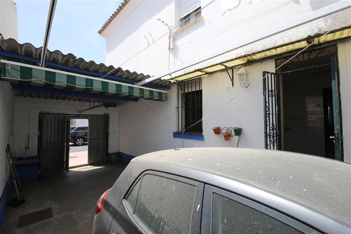 9 Bed Townhouse for sale in Estepona Costa Del Sol, Málaga, Spain