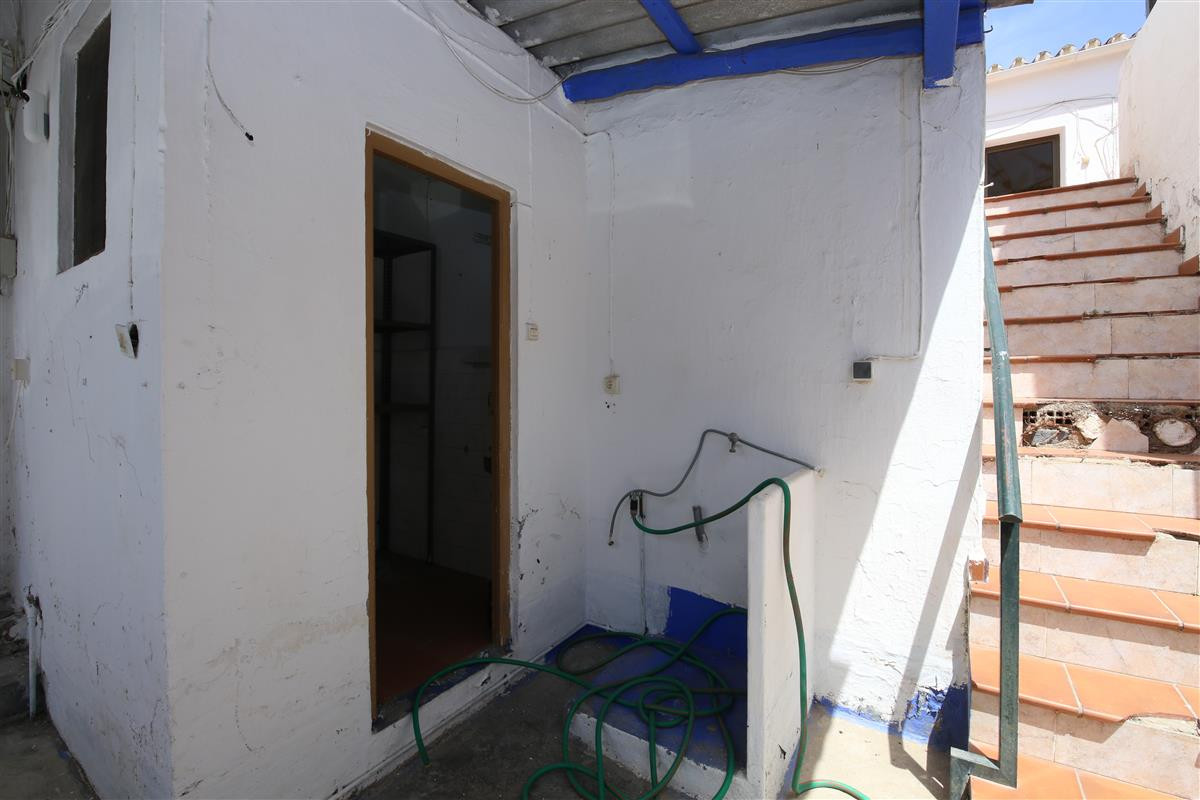 9 Bed Townhouse for sale in Estepona Costa Del Sol, Málaga, Spain