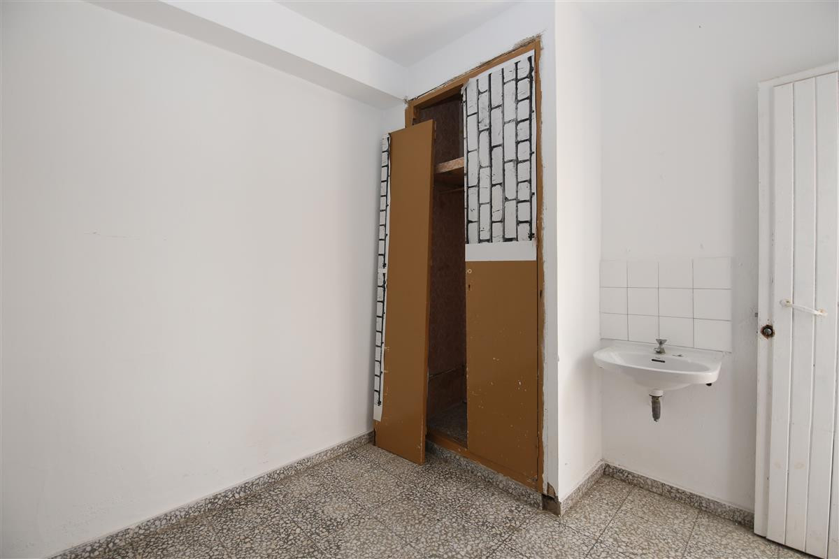 9 Bed Townhouse for sale in Estepona Costa Del Sol, Málaga, Spain