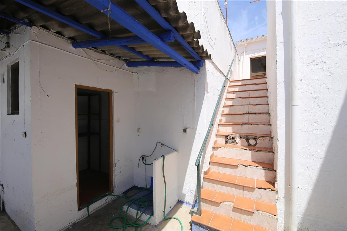 9 Bed Townhouse for sale in Estepona Costa Del Sol, Málaga, Spain