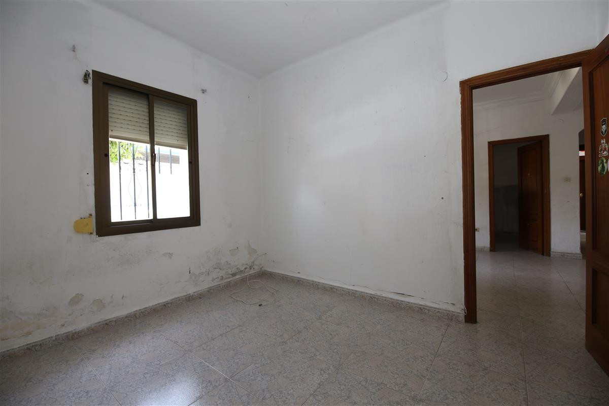 9 Bed Townhouse for sale in Estepona Costa Del Sol, Málaga, Spain