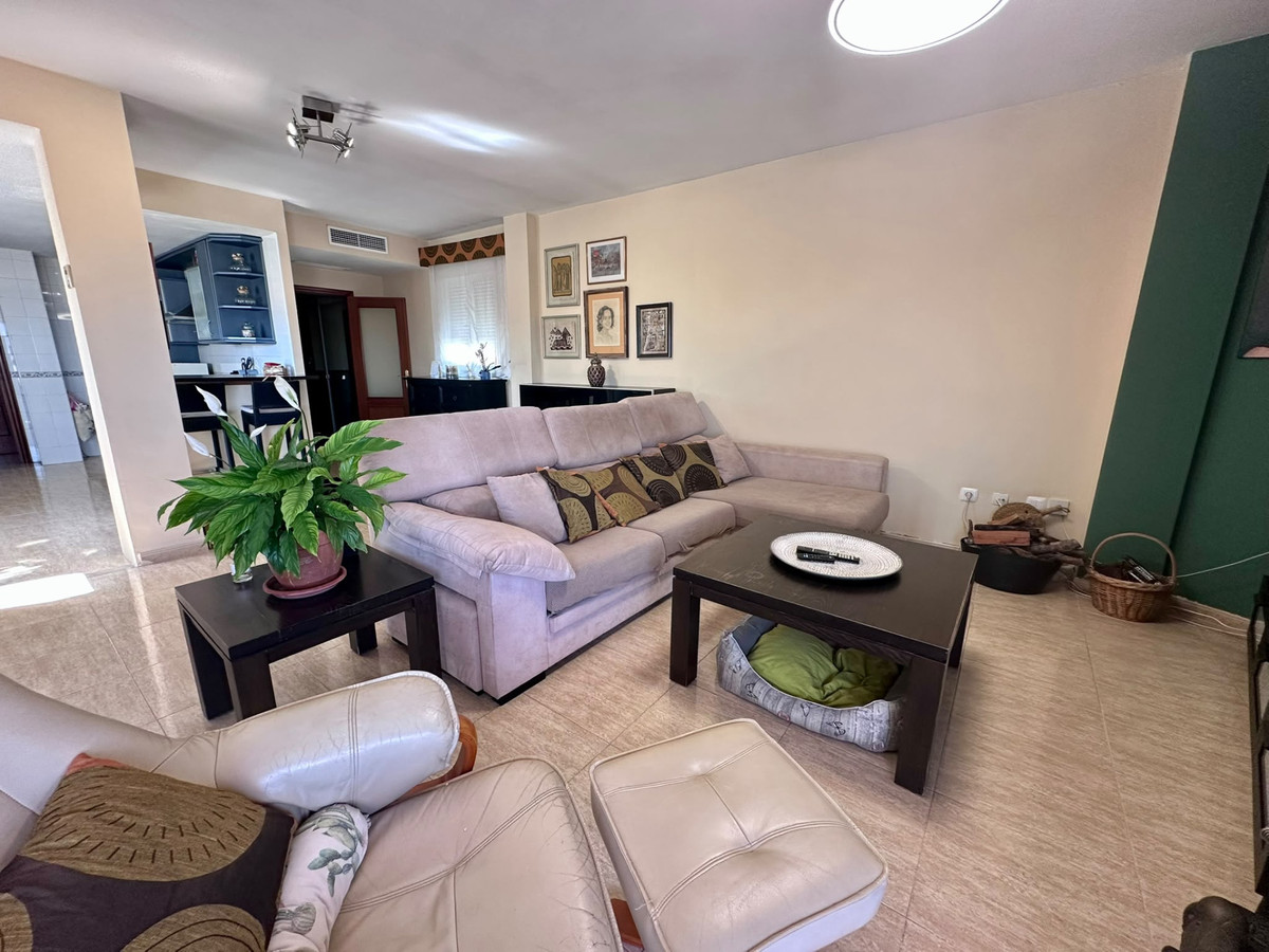 3 Bed Apartment for sale in San Pedro De Alcántara Costa Del Sol, Málaga, Spain