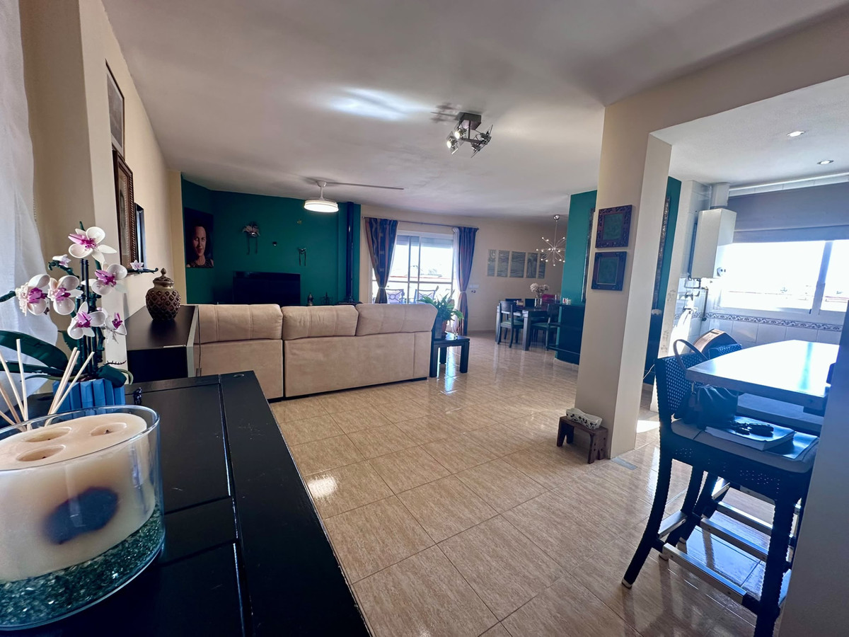 3 Bed Apartment for sale in San Pedro De Alcántara Costa Del Sol, Málaga, Spain
