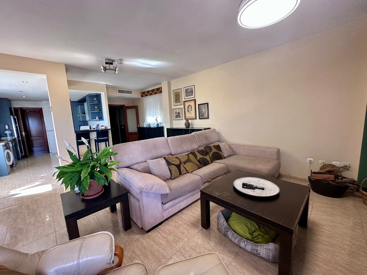 3 Bed Apartment for sale in San Pedro De Alcántara Costa Del Sol, Málaga, Spain