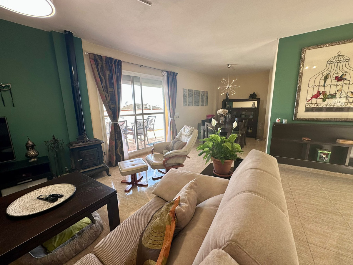 3 Bed Apartment for sale in San Pedro De Alcántara Costa Del Sol, Málaga, Spain