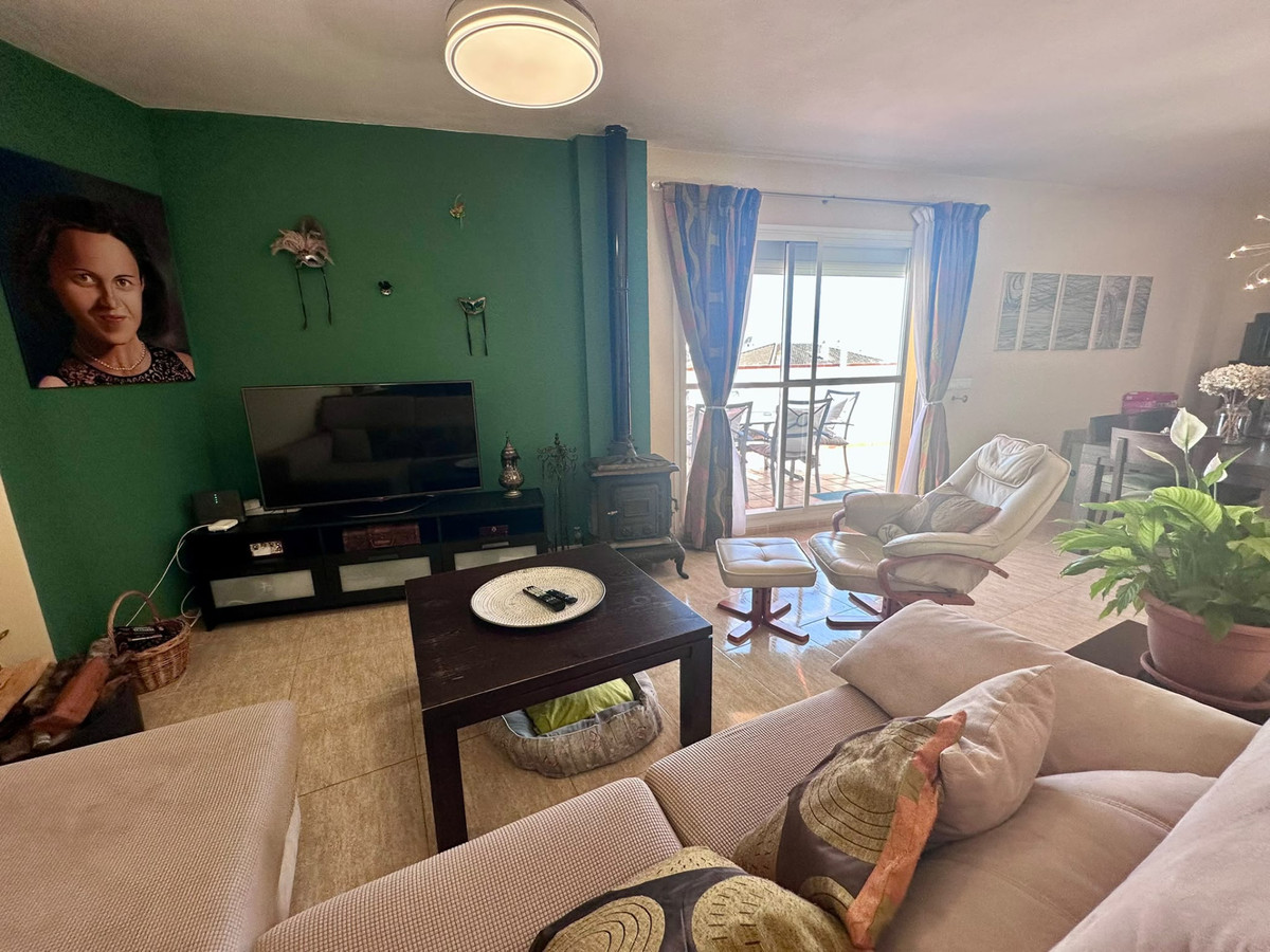 3 Bed Apartment for sale in San Pedro De Alcántara Costa Del Sol, Málaga, Spain