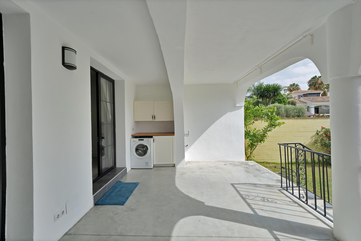 3 Bed Townhouse for sale in Estepona Costa Del Sol, Málaga, Spain