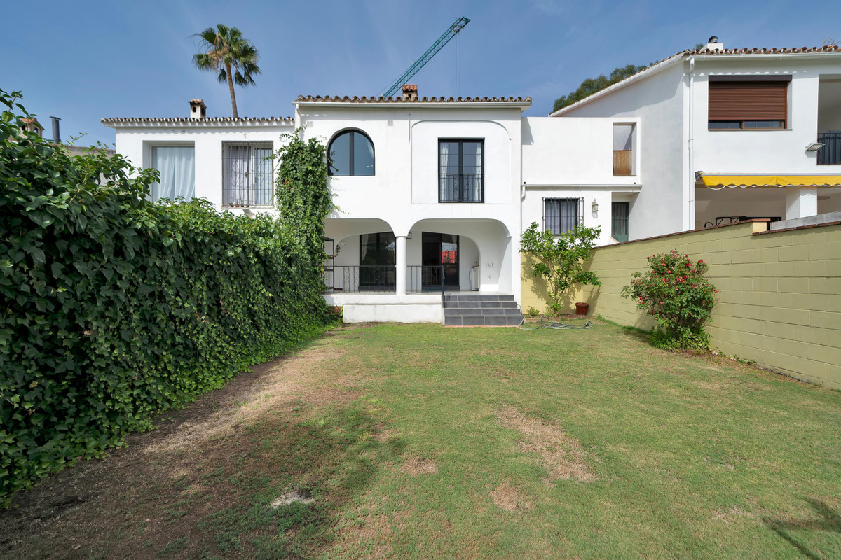 3 Bed Townhouse for sale in Estepona Costa Del Sol, Málaga, Spain