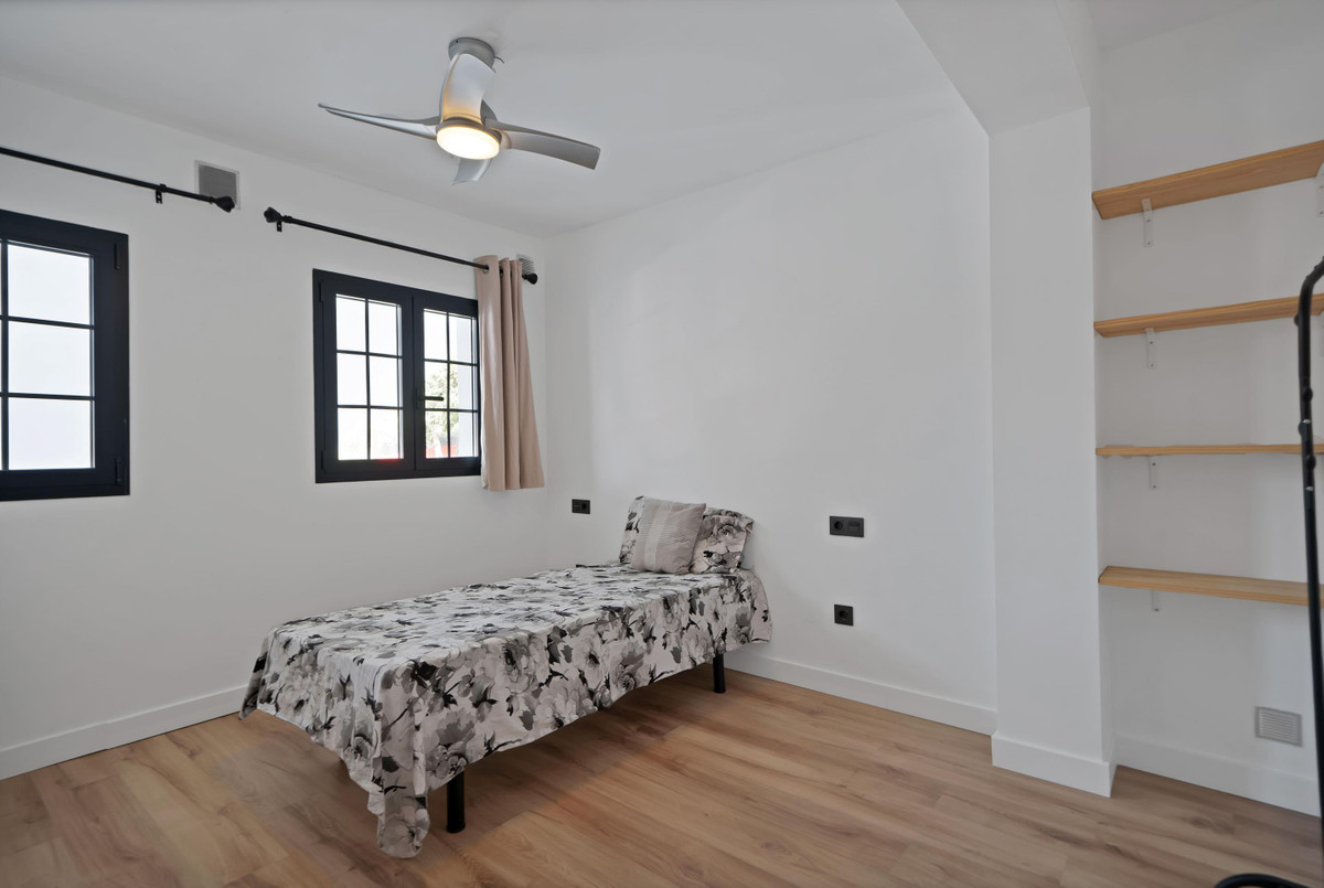 3 Bed Townhouse for sale in Estepona Costa Del Sol, Málaga, Spain