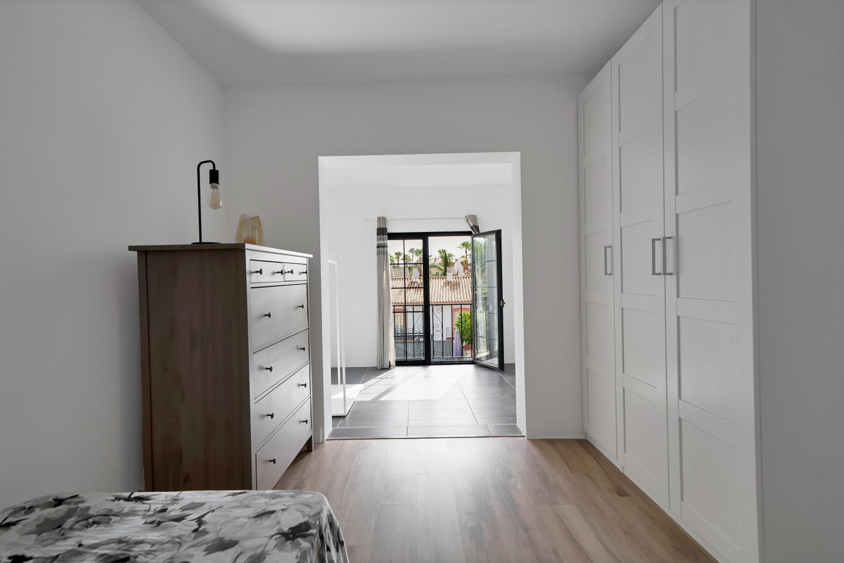 3 Bed Townhouse for sale in Estepona Costa Del Sol, Málaga, Spain