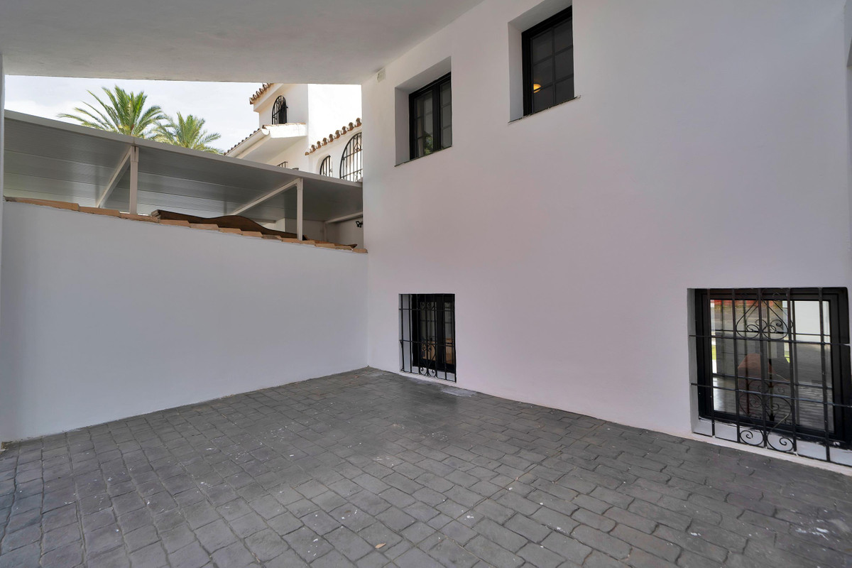 3 Bed Townhouse for sale in Estepona Costa Del Sol, Málaga, Spain