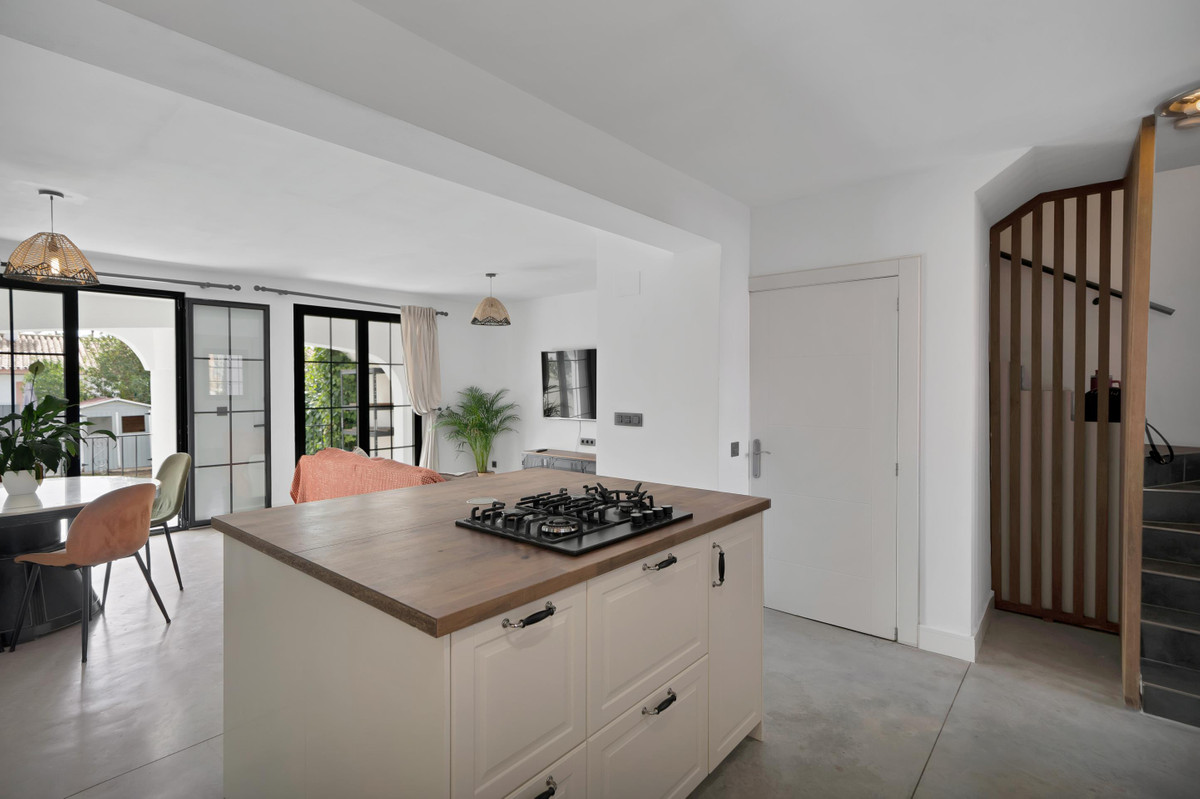 3 Bed Townhouse for sale in Estepona Costa Del Sol, Málaga, Spain