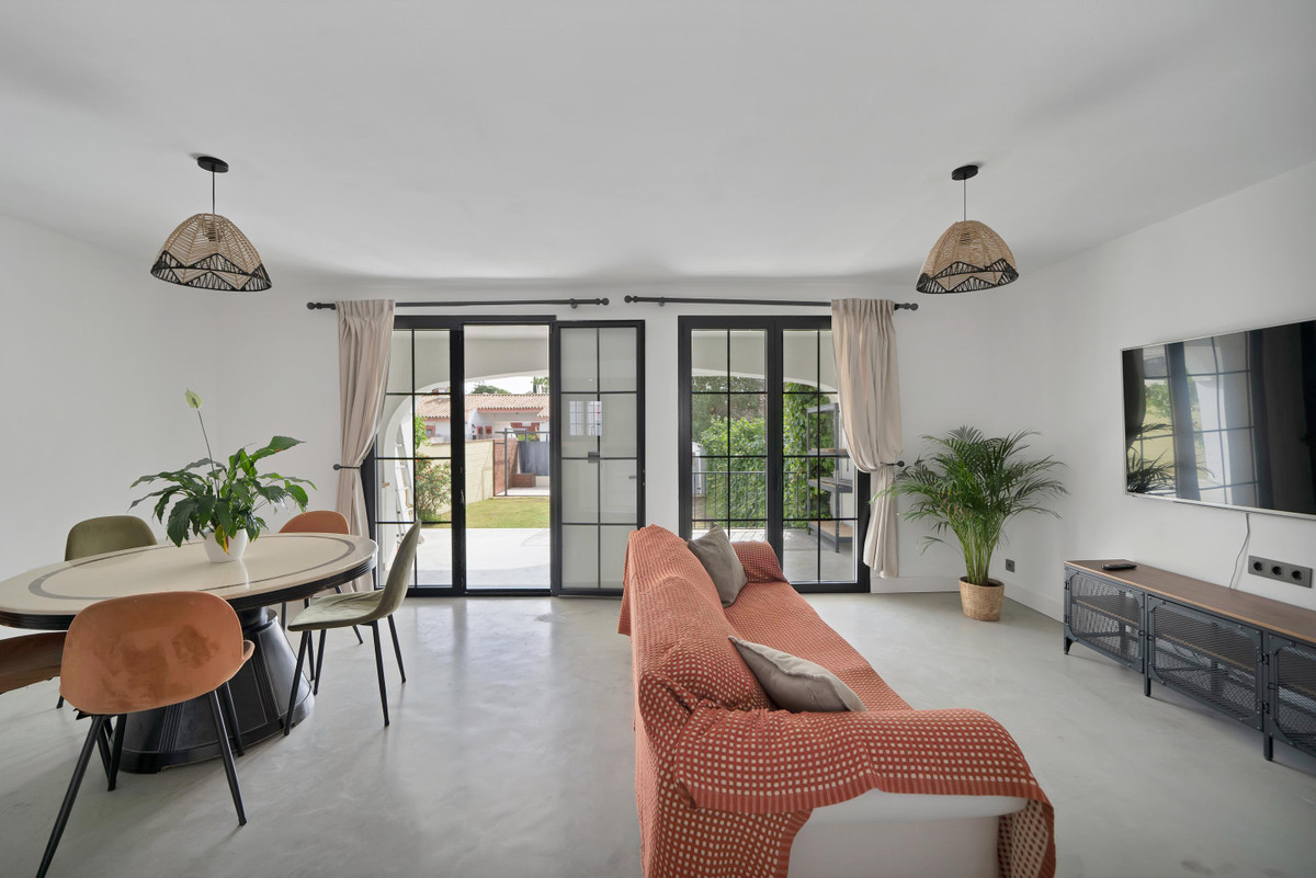 3 Bed Townhouse for sale in Estepona Costa Del Sol, Málaga, Spain