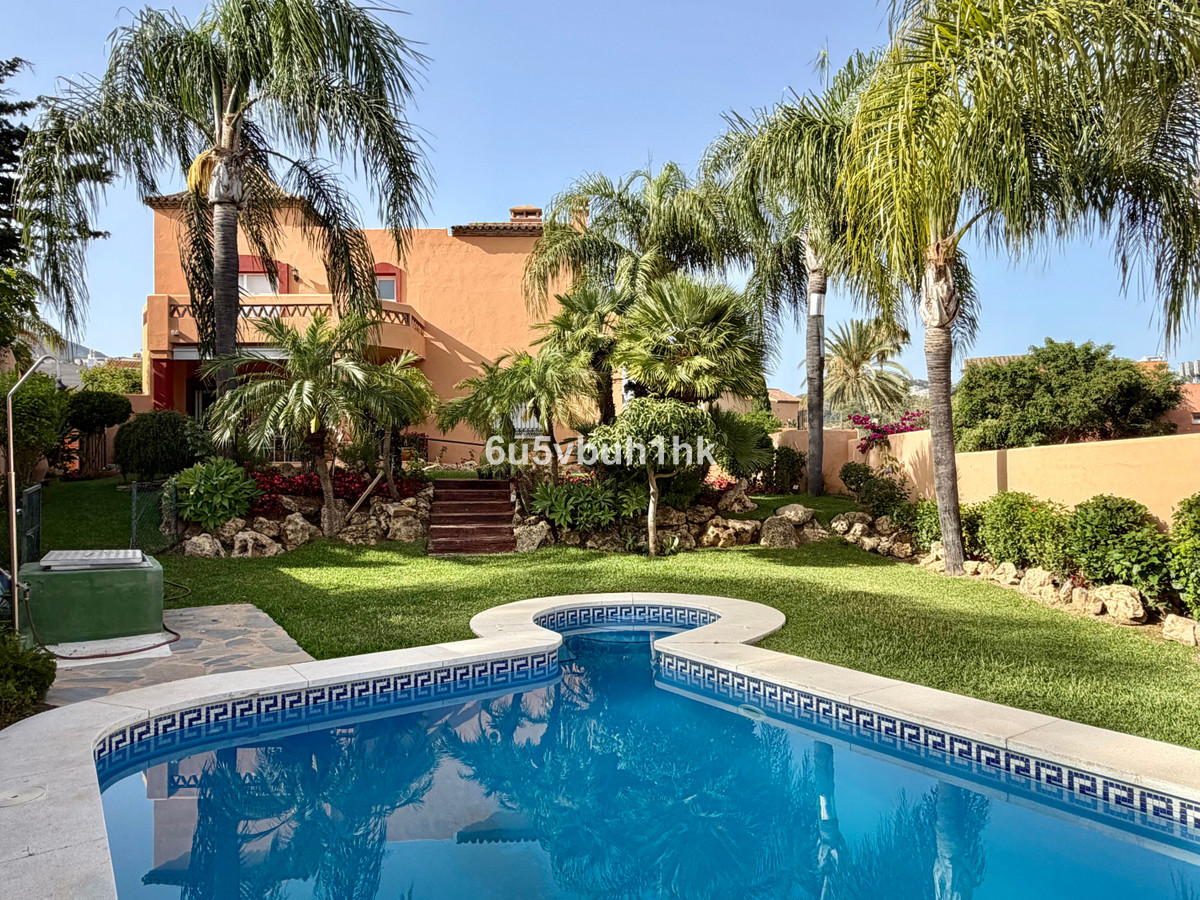 7 Bed Townhouse for sale in Marbella Costa Del Sol, Málaga, Spain