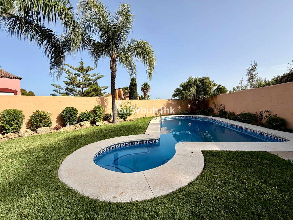 7 Bed Townhouse for sale in Marbella Costa Del Sol, Málaga, Spain