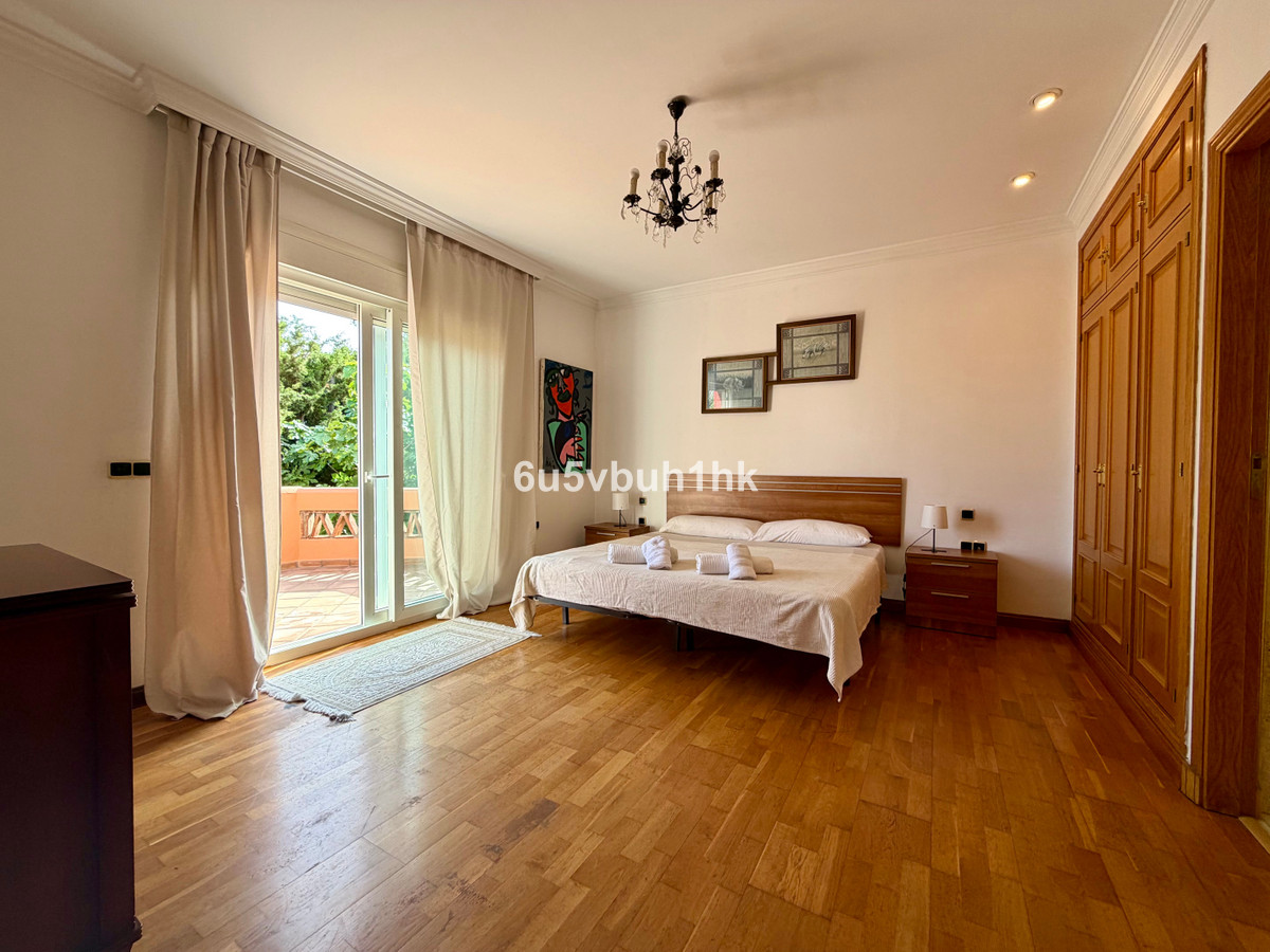 7 Bed Townhouse for sale in Marbella Costa Del Sol, Málaga, Spain