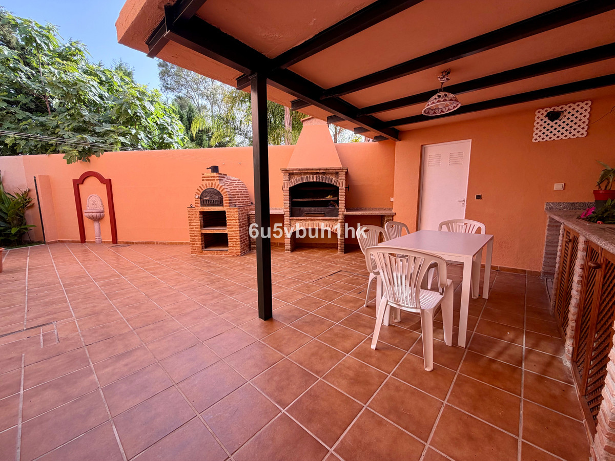 7 Bed Townhouse for sale in Marbella Costa Del Sol, Málaga, Spain