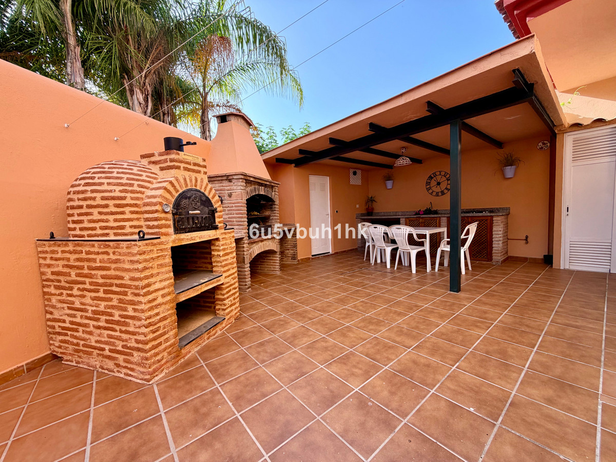 7 Bed Townhouse for sale in Marbella Costa Del Sol, Málaga, Spain
